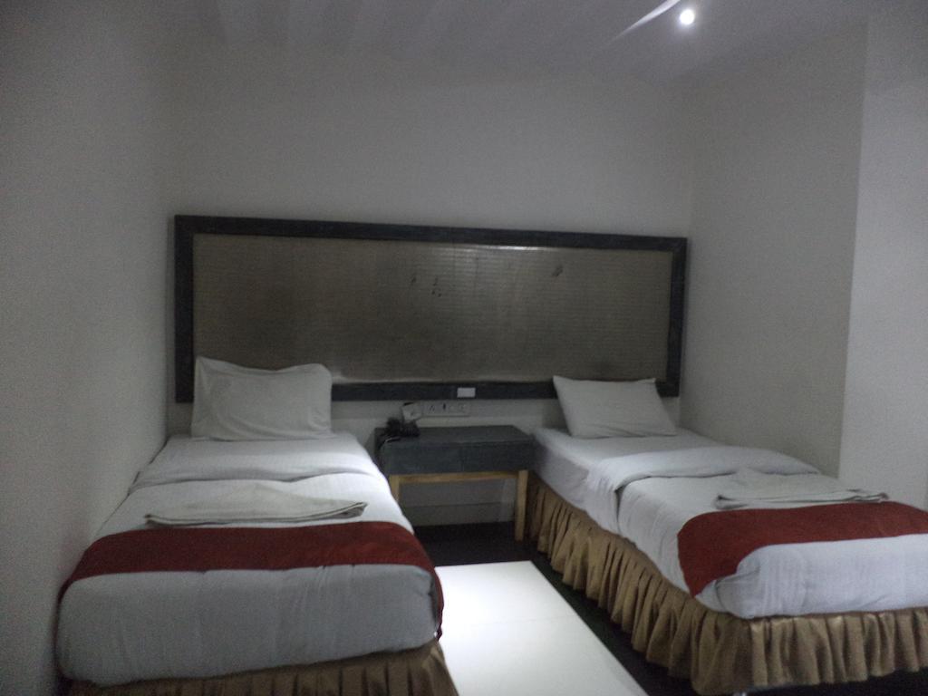OYO 10139 Hotel Palak Residency Hyderabad Exterior foto