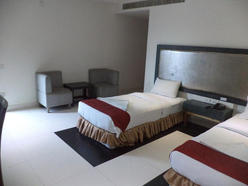 OYO 10139 Hotel Palak Residency Hyderabad Exterior foto