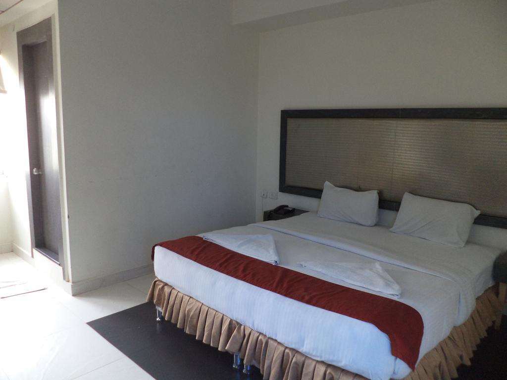 OYO 10139 Hotel Palak Residency Hyderabad Exterior foto